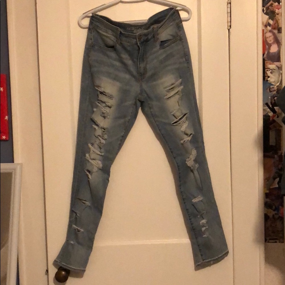 Distressed American Eagle jegging